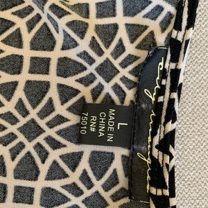 Empire waist Blk and cream circular pattern dress